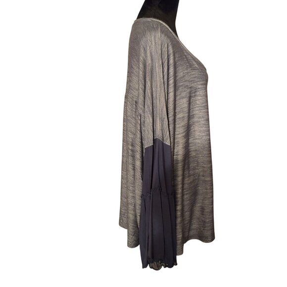 Oversized Gray & Blue Knit Tunic With Contrast Ruffle Sleeves Size 4X-NEW - Picture 3 of 8